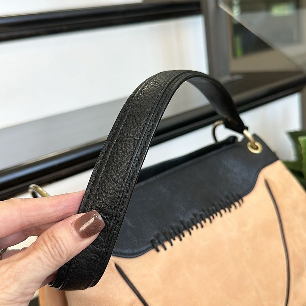 Tre Vero Black And Tan Women's Bag - image 6